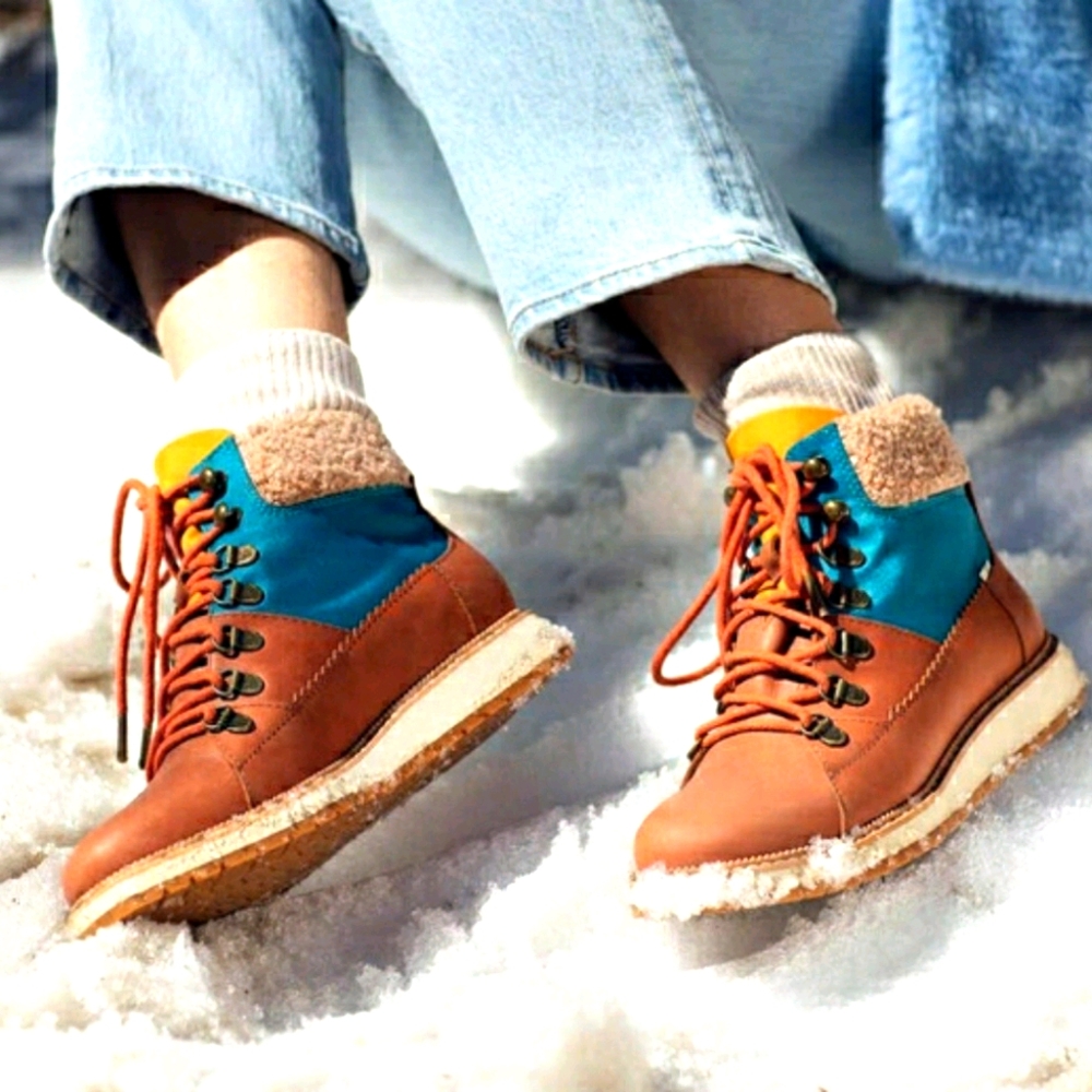 Toms Mesa Boots (waterproof leather)